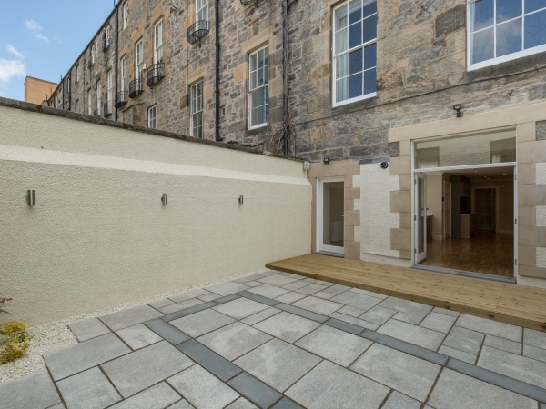Beautiful Town House Renovated in Edinburgh’s New Town